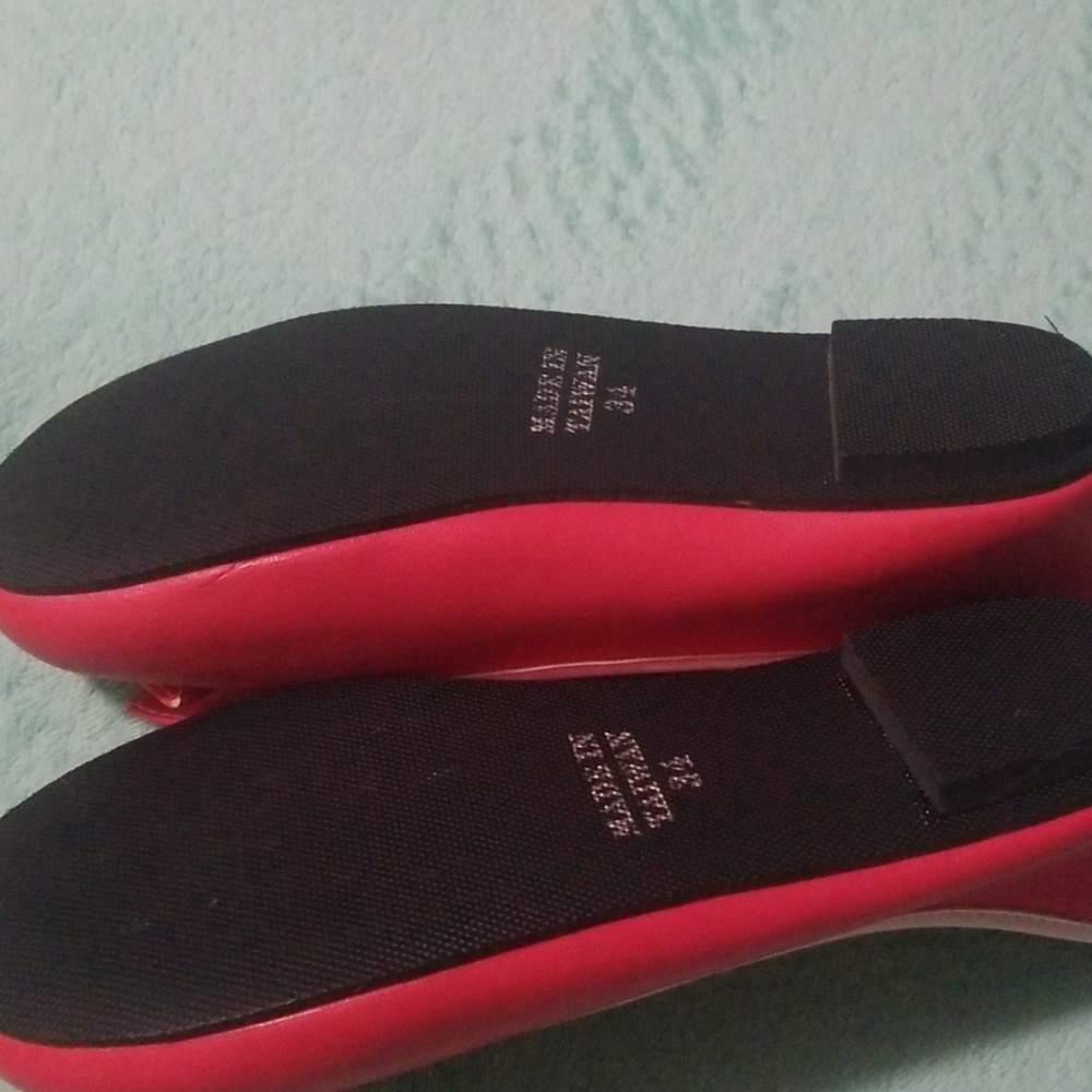 Shoes - Picture 2 of 2